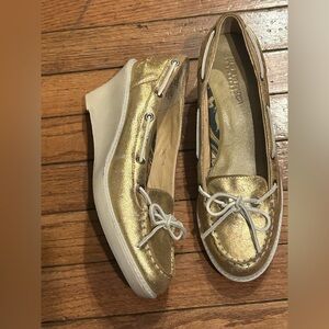 SPERRY Women's Wedge Slip-On Boat Shoes Gold - 8